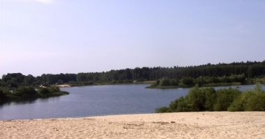 Plaża Gminna w Dobroszowie Małym nad Jeziorem Krzystkowickim