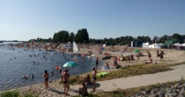 Plaża w Kluczborku nad Zalewem na Stobrawie