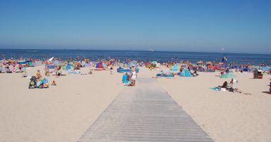 Plaża na wyspie Uznam  w Świnoujściu nad Morzem Bałtyckim