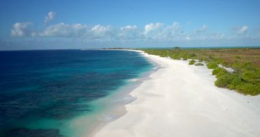 Plaża w Poland na Wyspie Kiritimati na Oceanie Spokojnym