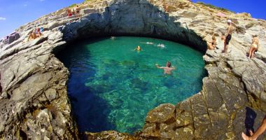 Basen Naturalny Giola na Wyspie Tasos na Morzu Egejskim