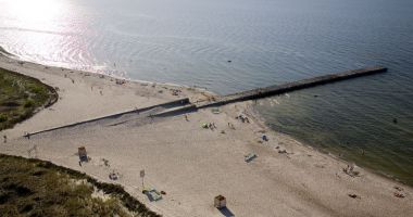 Plaża zachodnia w Ustce nad Morzem Bałtyckim