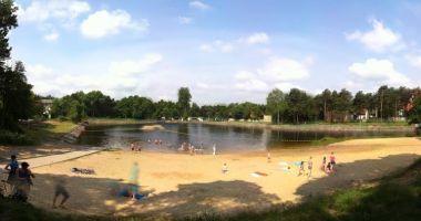Basen Kąpielowy na rzece Czarka w Żarkach-Letnisko