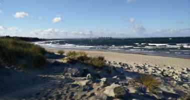 Plaża w Górkach Zachodnich w Gdańsku nad Morzem Bałtyckim