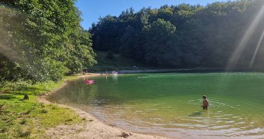 Plaża w Borkowie nad Jeziorem Głębokim