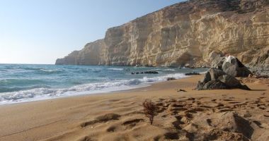 Red Sand Beach, Matala, Grecja